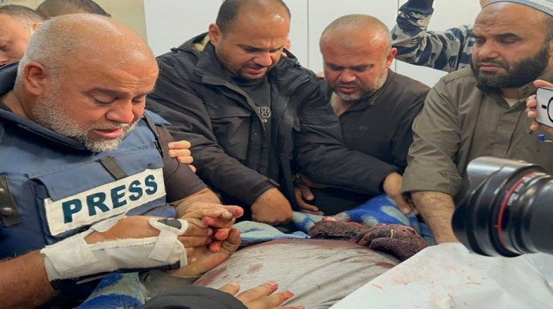 عاجل| مصر تنجح في نقل مراسل الجزيرة وائل الدحدوح من قطاع غزة